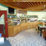 Hotel Und Rasthof Avus