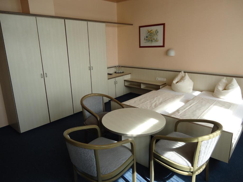Und Rasthof Avus Motel 2*