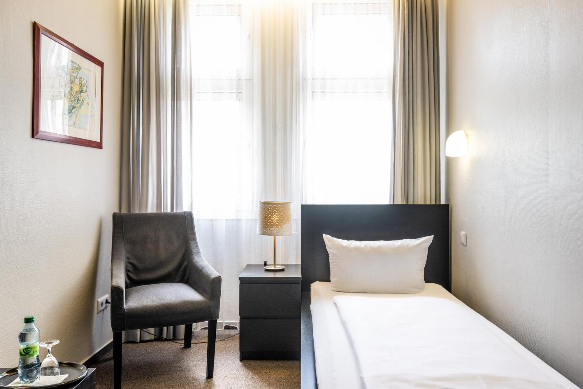 Und Rasthof Avus Motel 2*